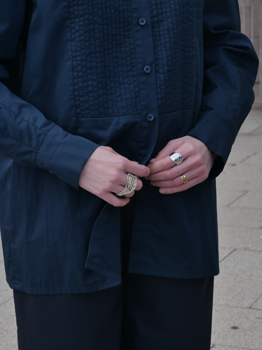 STAND-UP COLLAR POPLIN SHIRT