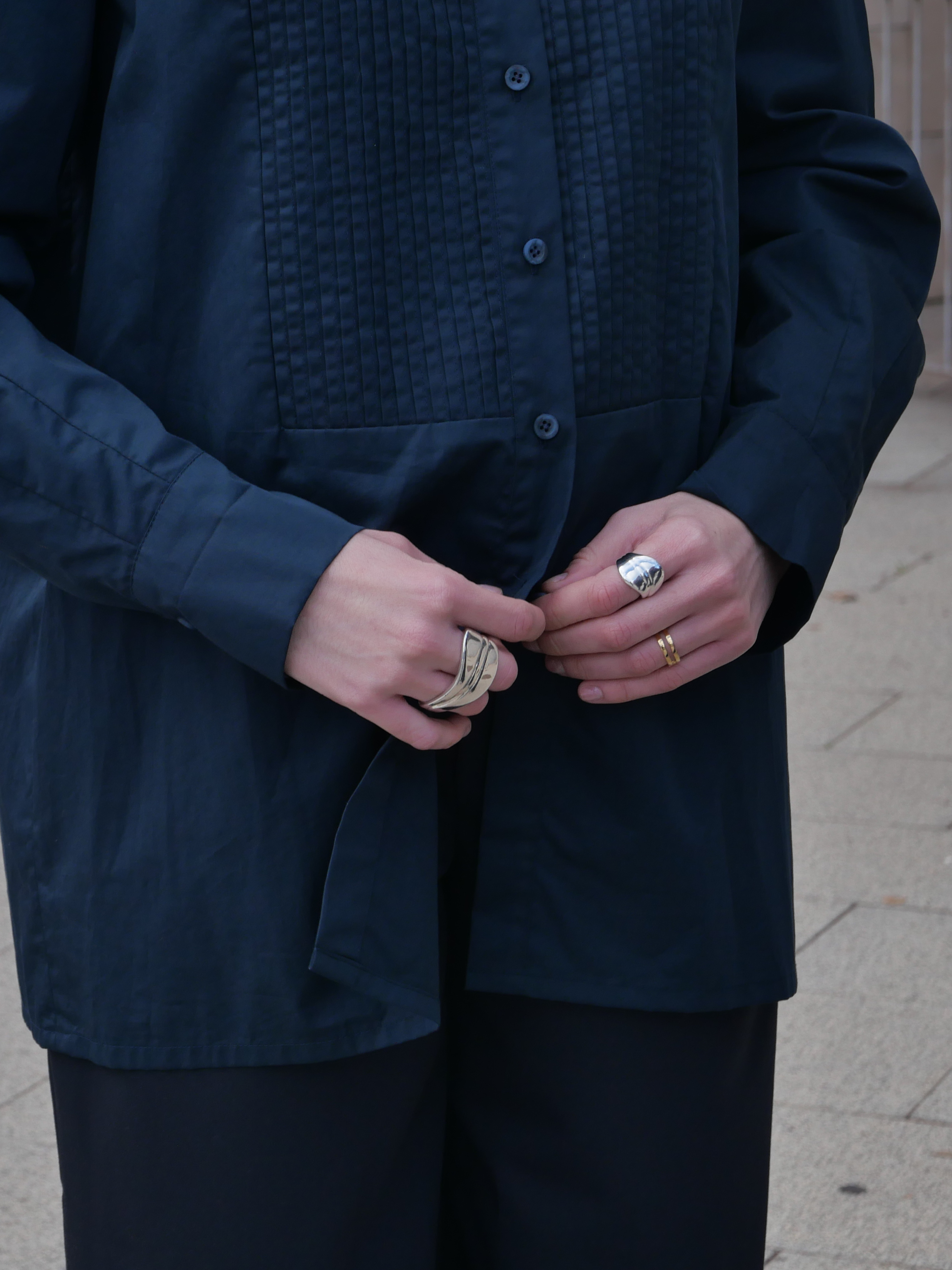 STAND-UP COLLAR POPLIN SHIRT