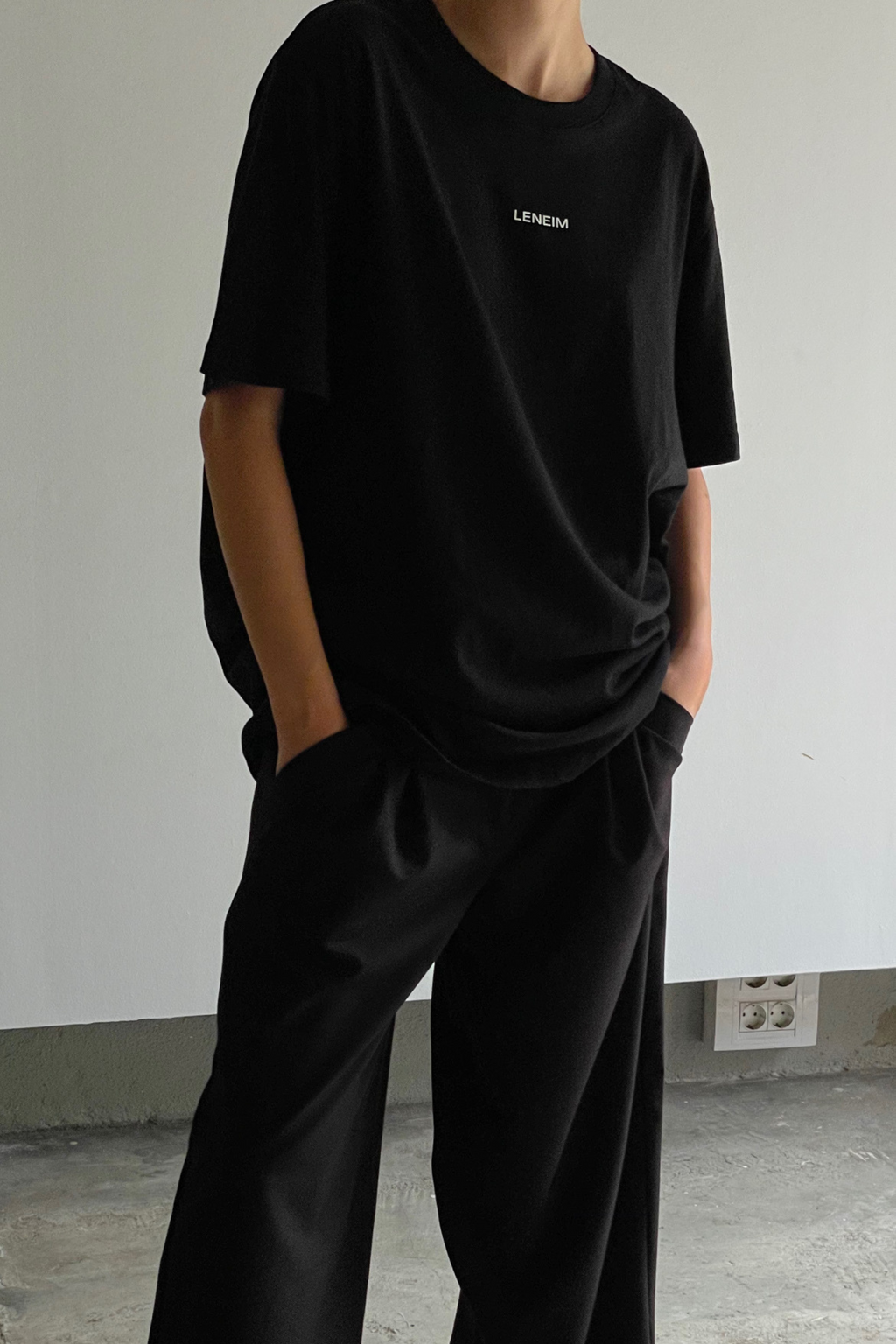 ICONIC LOGO T-SHIRT BLACK