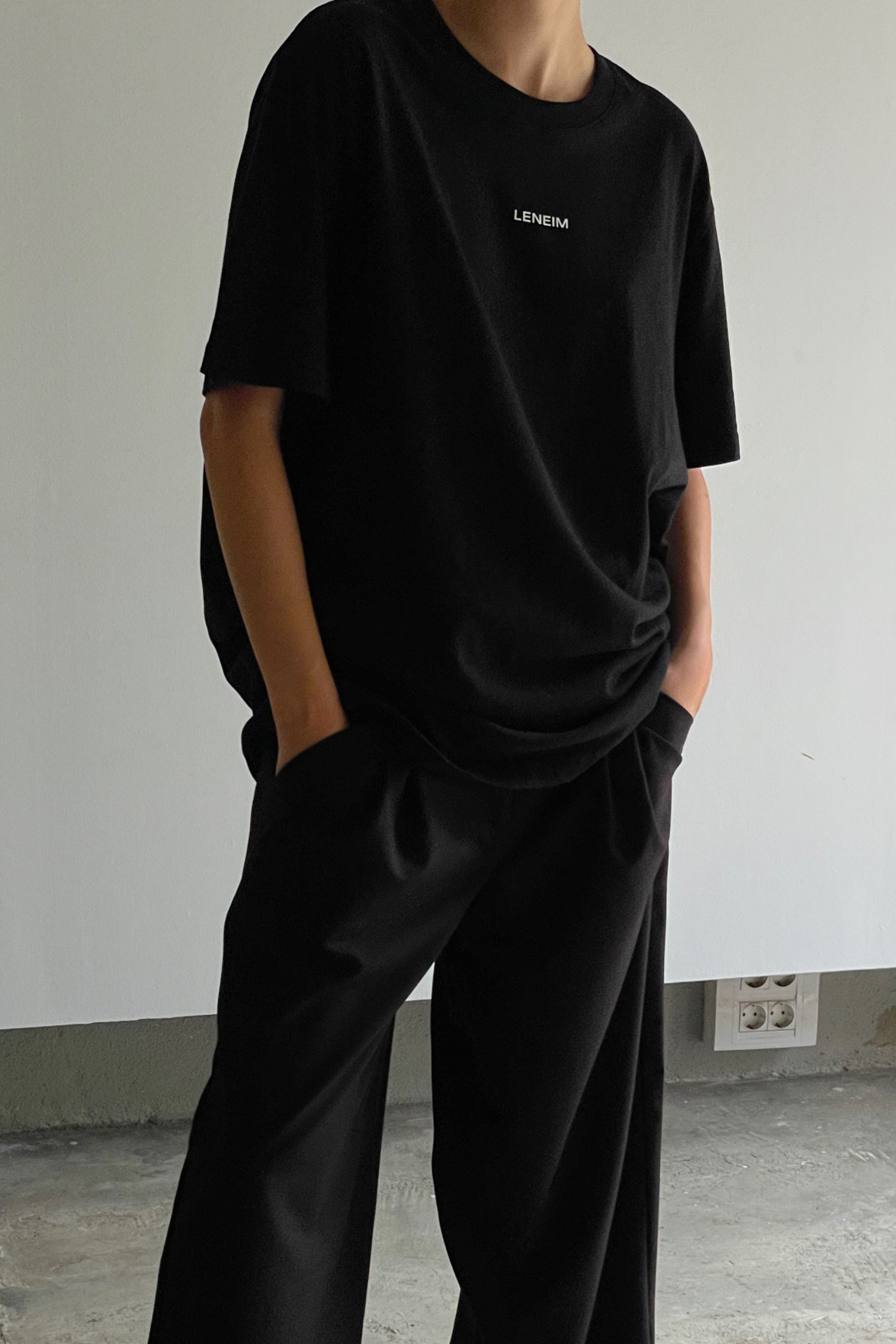 ICONIC LOGO T-SHIRT BLACK